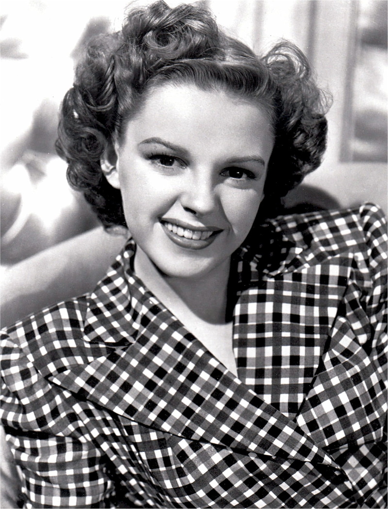 black and white, vintage, hairstyle, smiling, emotion, hollywood, happiness, movies, pictures, front view, one person, looking at camera, cinema, real people