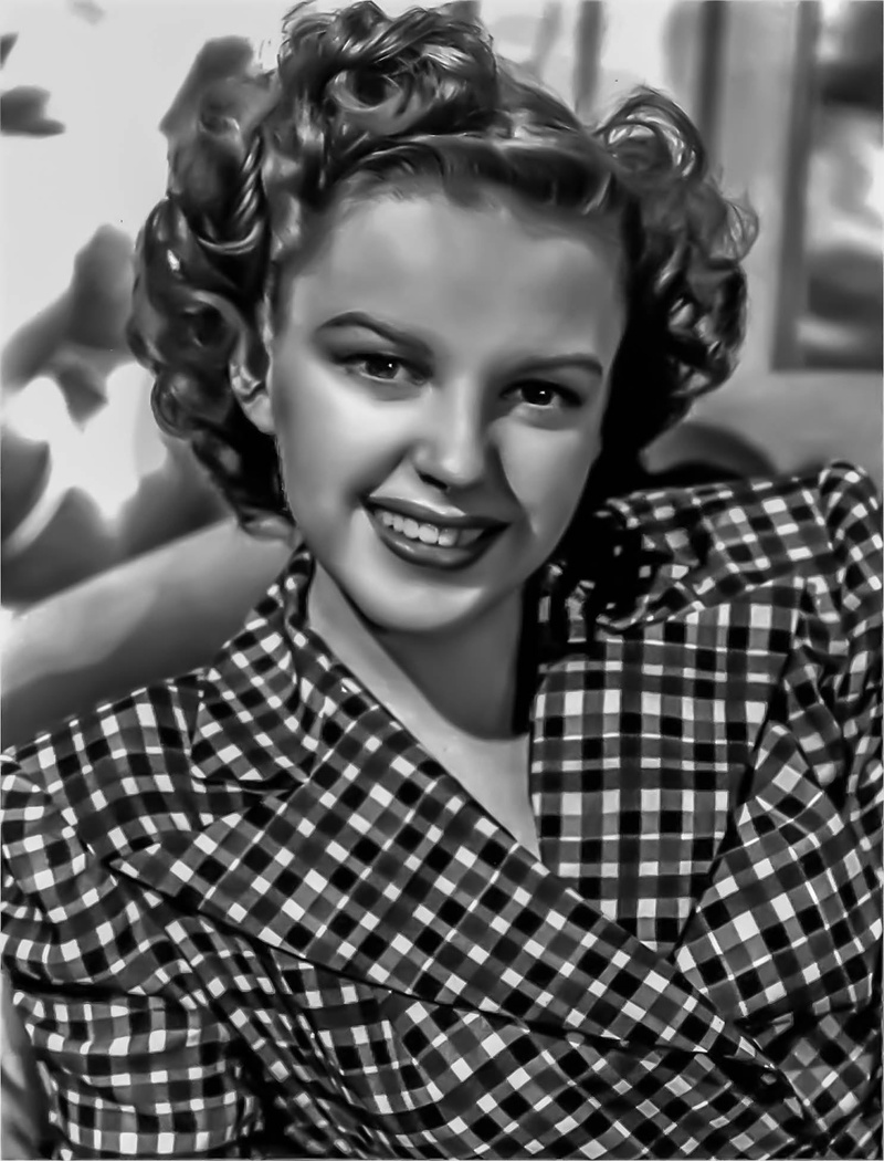 leisure activity, hairstyle, lifestyles, emotion, beautiful woman, women, portrait, young women, hollywood, judy garland -female, happiness, indoors, casual clothing