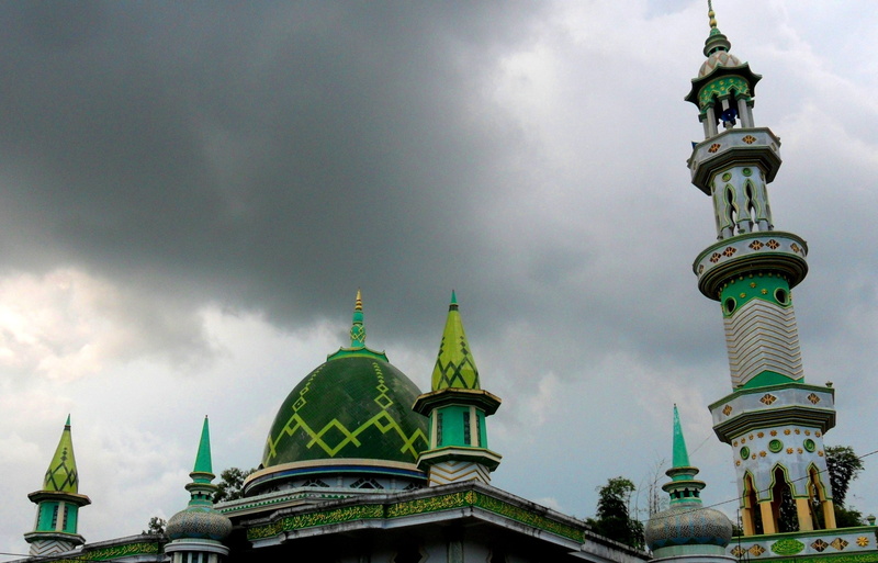 outdoors, built structure, spirituality, tower, no people, city, travel, islam, buildings, jawa timur, mosque, menara, religion, dome, low angle view, tanah merah