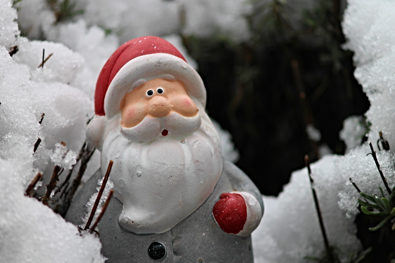 caught, human representation, red, celebration, white, focus on foreground, female likeness, santa, nicholas, gifts, decoration, winter, in the snow, snow