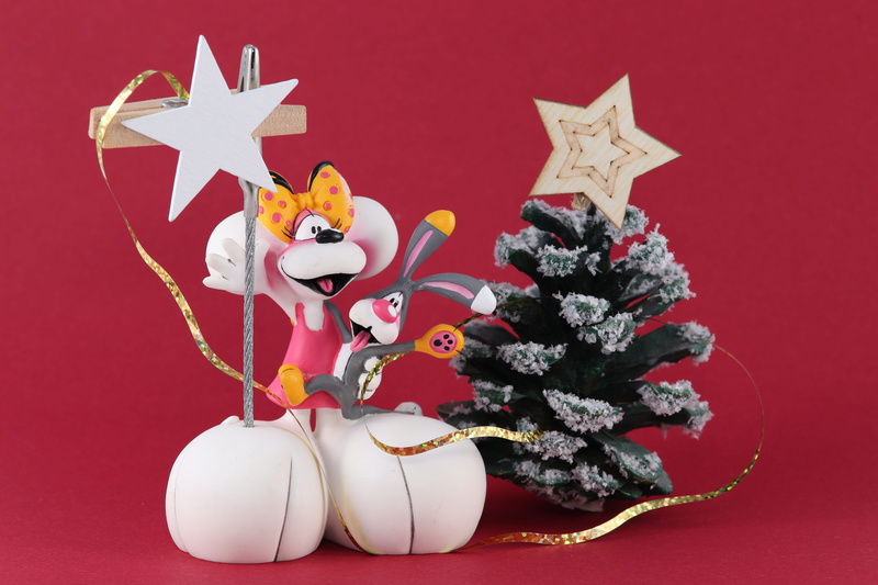 red, animal, studio shot, map, white, event, christmas card, christmas ornament, funny, christmas, tree, no people, indoors, santa claus, christmas decoration