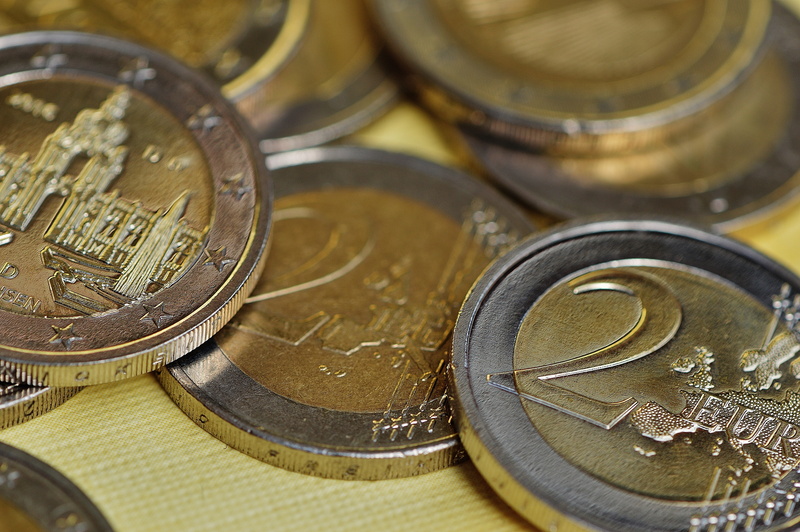 paper currency, finance and economy, money, gold colored, savings, wealth, metal, business finance and industry, economy, silver colored, close-up, still life