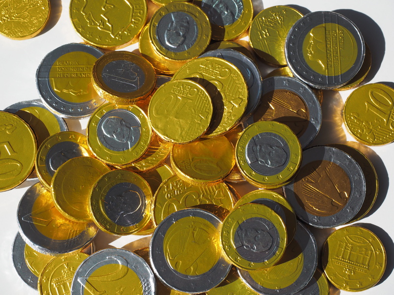 geometric shape, close-up, high angle view, arrangement, Taler, Chocolate, abundance, yellow, currency, large group of objects, circle, Money, Coins, specie