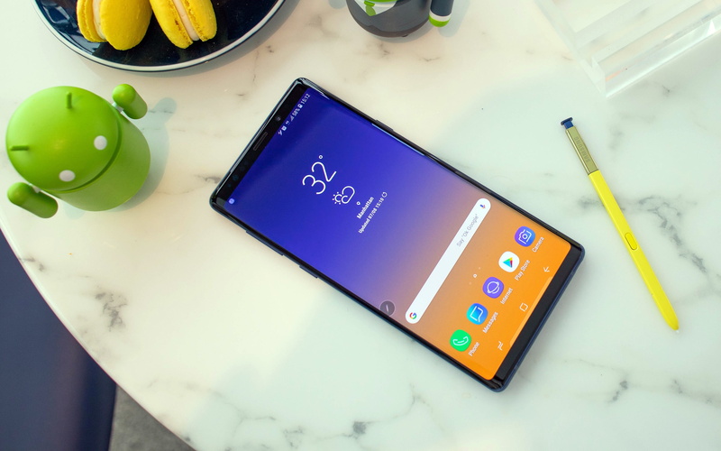 note, galaxy, technology, digital tablet, table, poster, smart phone, indoors, connection, close-up, directly above, still life, 4K, no people, android