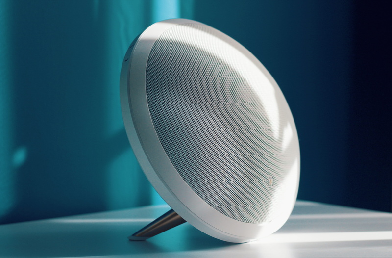 bluetooth, microphone, equipment, noise, blur, design, audio equipment, audio, focus, wireless, 5K, focus on foreground, technology, input device, indoors