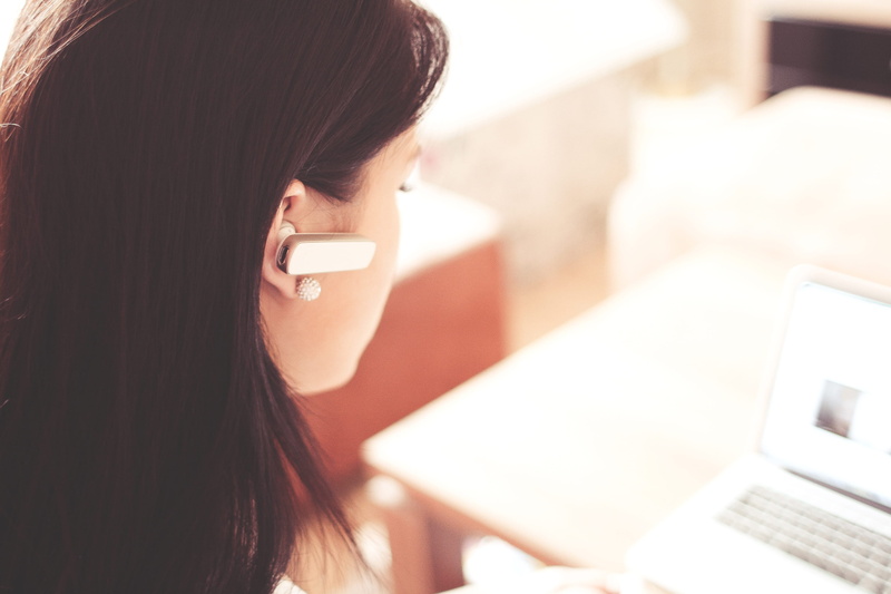computer, telephone, hair, businesswoman, room, 4K, wireless, work, portrait, smart phone, bluetooth, adult, woman, connection, hands, girl, communication