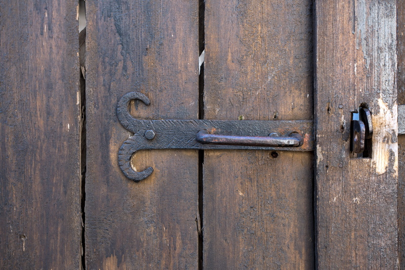 close-up, latch, door, macro, wood grain, day, entrance, traditional, backgrounds, textured, pattern, ornate, wooden, ornamentation, background, metal