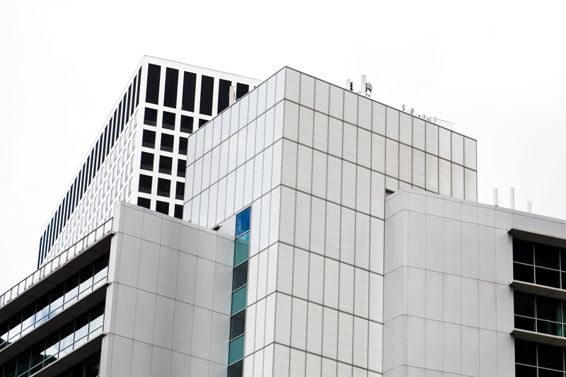 chicago, office, 5K, windows, office building exterior, blue, lines, design, building, geometric shape, clear sky, stacked, no people, desaturated, leading