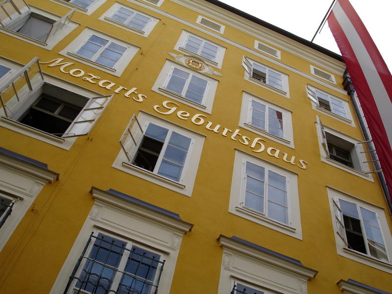 house, urban Scene, low angle view, yellow, Mozarts birthplace, birthplace, architecture, apartment, Salzburg, window, residential district, no people