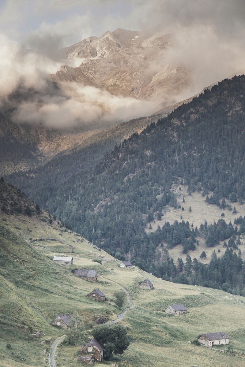 cloud, no people, plant, tranquil scene, landscape, tree, environment, 5K, tranquility, peak, non-urban scene, nature, remote, mountain range, daytime