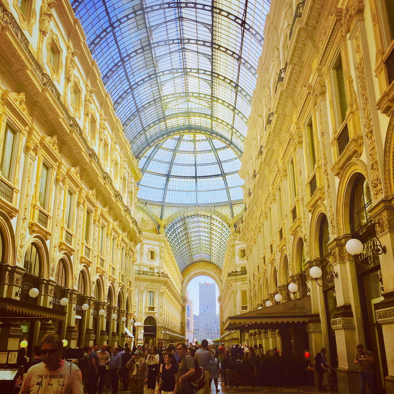 arch, women, city, gallery, real people, geometric, crowd, group of people, large group of people, 2K, artwork, travel, milan, luxury, men, arched, architecture