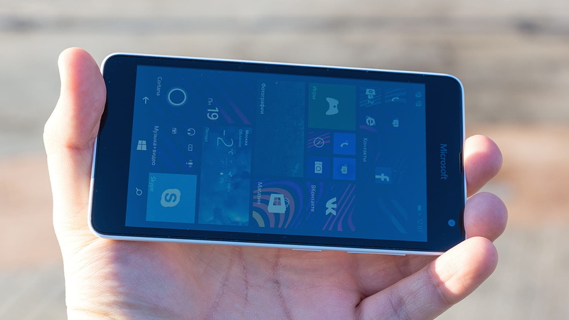 mobility, internet, holding, device screen, smart Phone, black, Smartphone, touching, portable information device, Lumia, lumia 525, mobile app, human body part