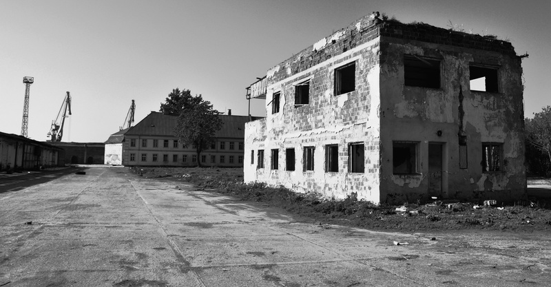 ruined, trees, abandoned, town square, built structure, Slovakia, direction, street, no people, window, cranes (machine), city, the way forward, nature