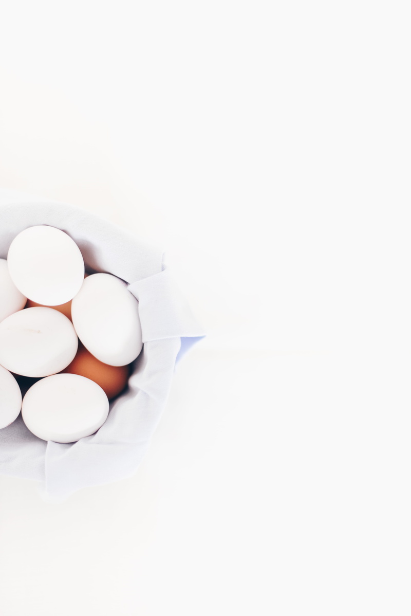 eggs, 5K, studio shot, freshness, directly above, white background, bowl, copy space, group of objects, large group of objects, high angle view, food and drink