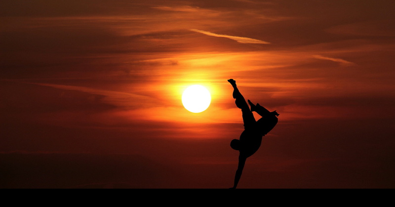 human limb, full length, sun, sunlight, exercise, bandon, leisure activity, beauty in nature, sports, clouds, adventure, balance, orange, handstand, 2K