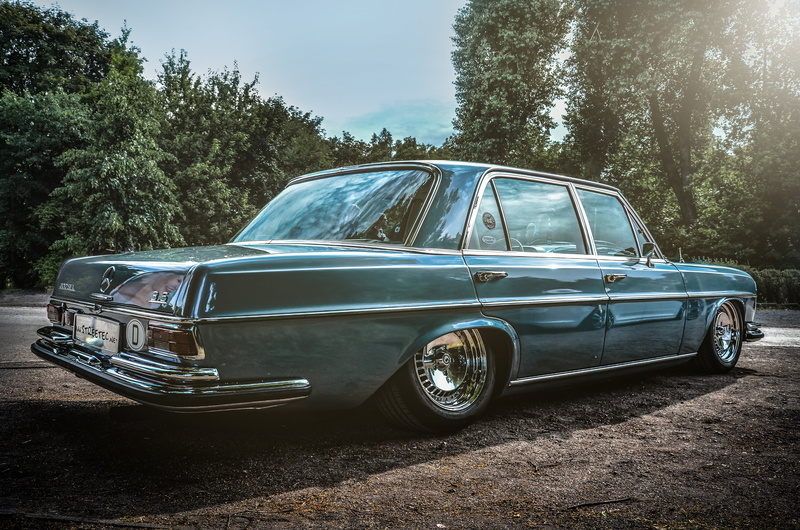 design, sky, 4K, vehicle, vintage car, land vehicle, transportation, collectors car, metal, retro styled, outdoors, side mirror, wheels, classic, style