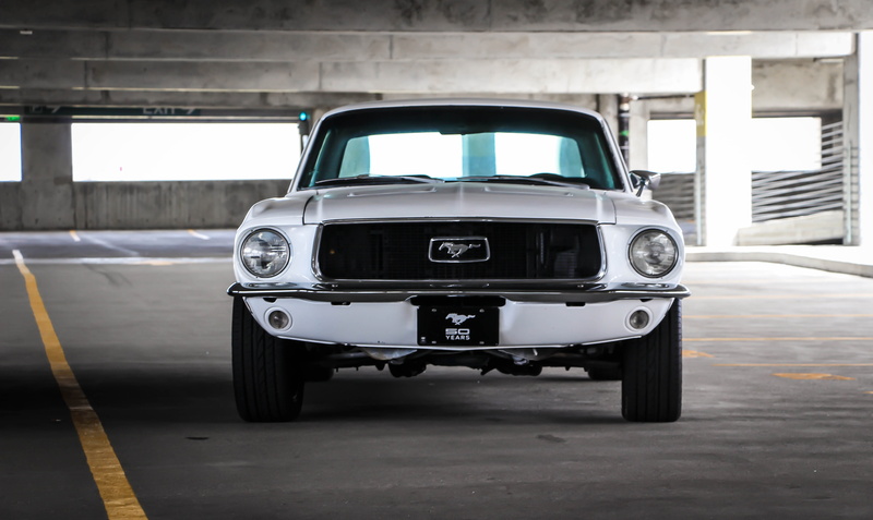 stationary, car, coupe, vintage car, mode of transportation, front view, retro Styled, architecture, obsolete, transportation, city, street, white, Ford Mustang