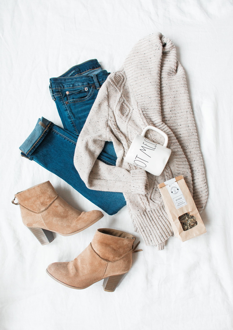 high angle view, suede, gray, flatlay, scarf, chunky, studio shot, sock, cardigan, women, bed, clean, cup, textile, shoe, sweater, shoes, close-up, clothing