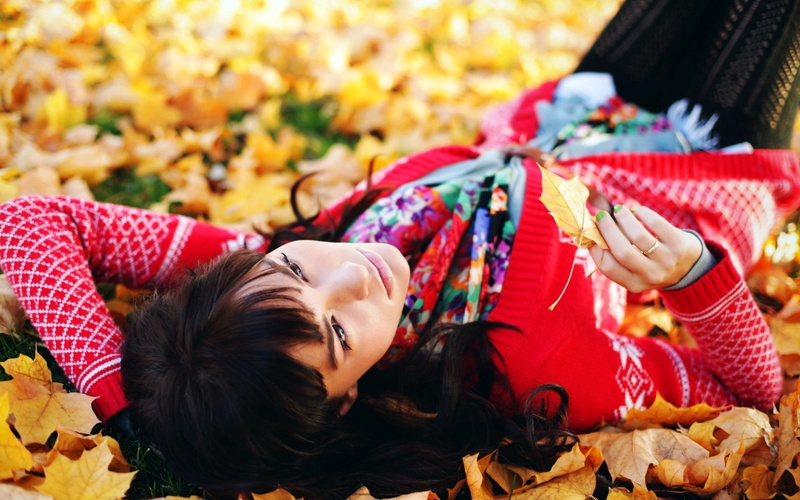 girl, lying Down, leaves, one Person, lying on back, girls, leaf, nature, enjoyment, women, season, scarf, forest, beauty In Nature, casual Clothing, adult