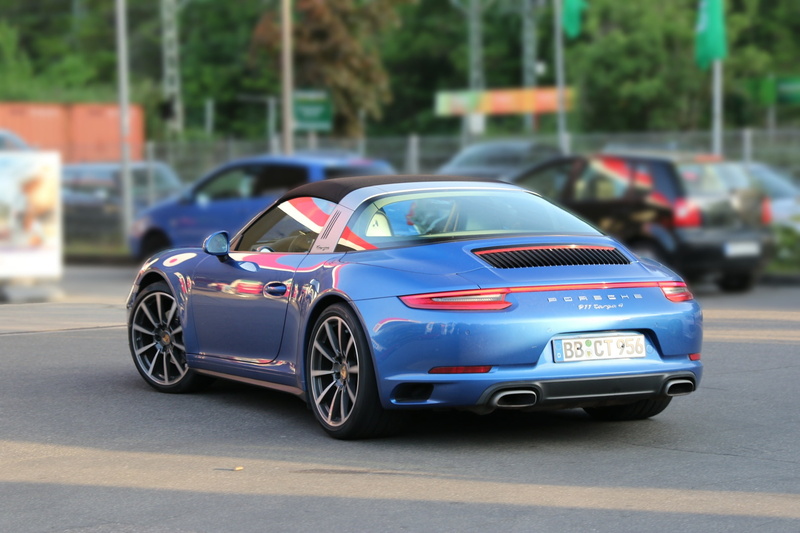 travel, mode of Transport, land Vehicle, transportation, road, focus on foreground, porsche, car, on the move, automotive, architecture, 911, sport, no people