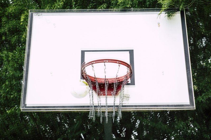 5K, day, architecture, basket, reflection, play, nature, outdoors, hoop, no people, electronics, tree, window, basketball hoop, backboard, building exterior