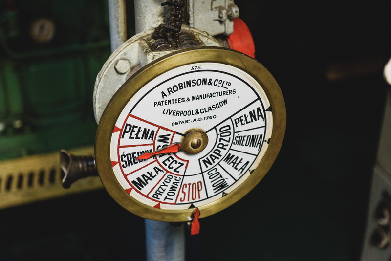 security, motor, western script, machine, tower, shape, geometric shape, symbol, trademark, logo, plumbing, building, single object, communication, close-up