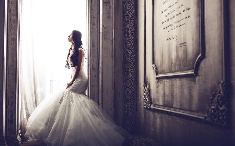 Dress, Girl, real people, hairstyle, standing, white, newlywed, one person, indoors, Beautiful, bride, Amazing, young adult, adult, women, floral, beautiful woman