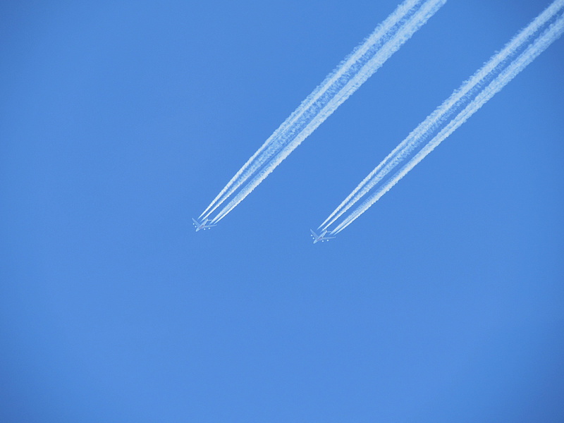 Aircraft, cloud - sky, plane, transportation, copy space, air vehicle, airplane, leaving, Contrail, sunny, mode of transportation, travel, Fly, vapor trail