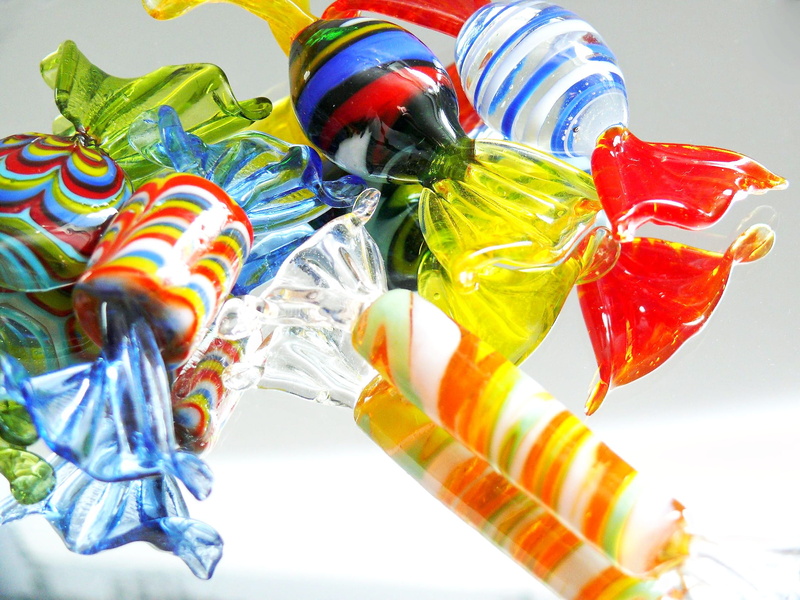 shading, toy, animal representation, multi Colored, celebration, Color, nuance, red, green, variation, shimmer, childhood, studio shot, Hue, yellow, low angle view