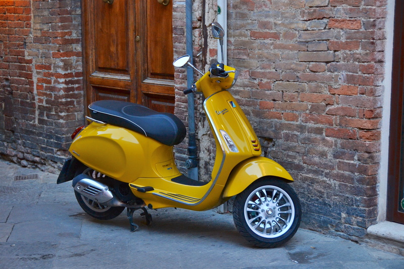 stationary, yellow, vehicle, 4K, Transport, door, personal land vehicle, Vespa, street, mode of transport, transportation, building exterior, scooter separated by comma