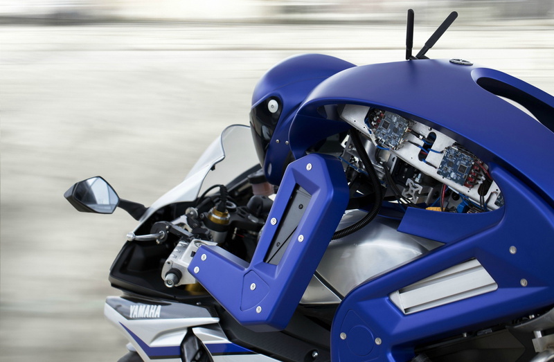 motorcycle, fuel and power generation, 4K, robot, no people, sports race, close-up, communication, technology, outdoors, machine, transportation, Yamaha