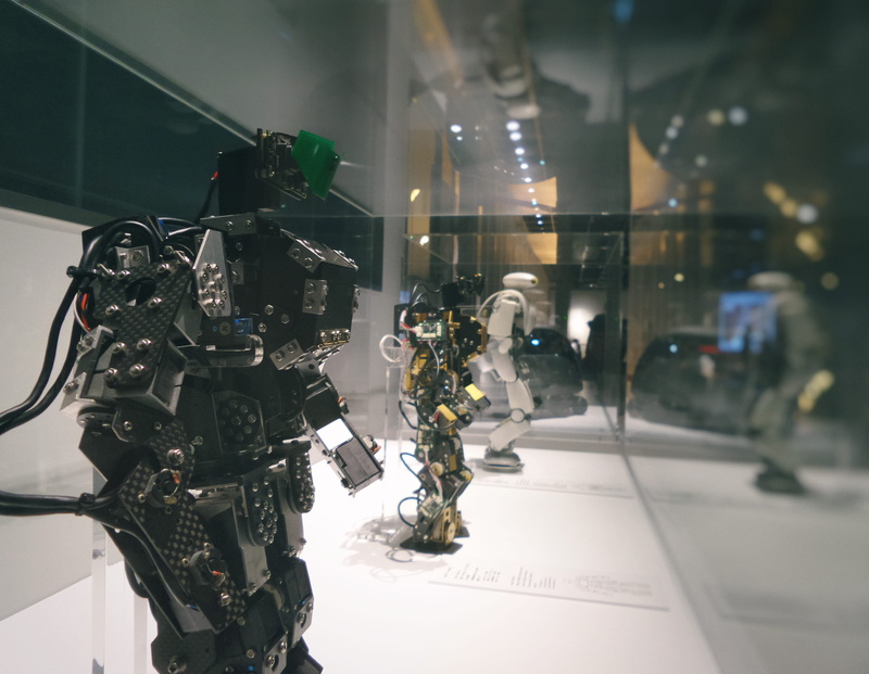 display, research, transparent, science, architecture, city, technology, future, robot, robotique, cyber, mecha, robots, close-up, bionic, robotic, day