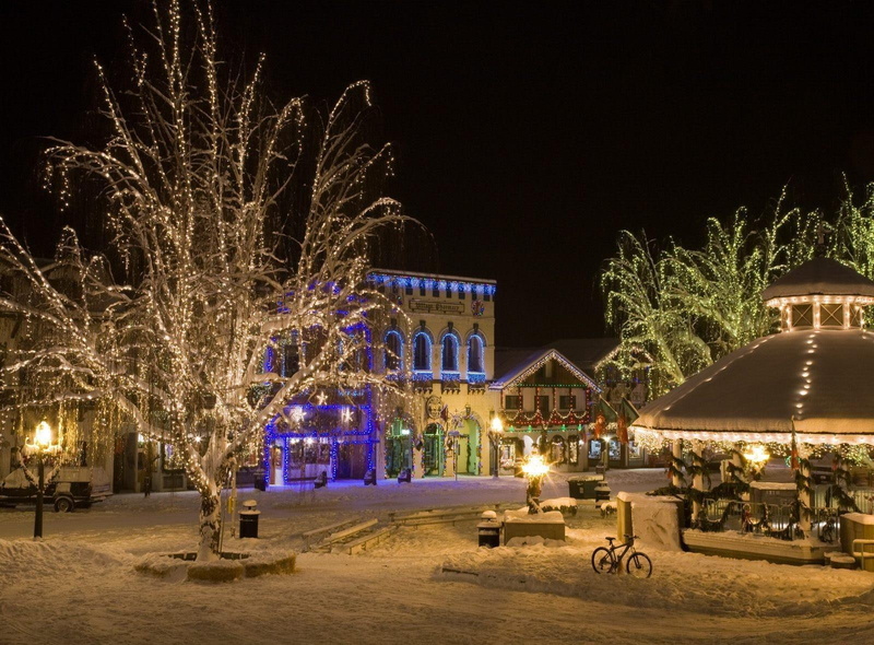 lights, white, 720P, garlands, winter, string, night, holiday, gazebo, mood, street, christmas