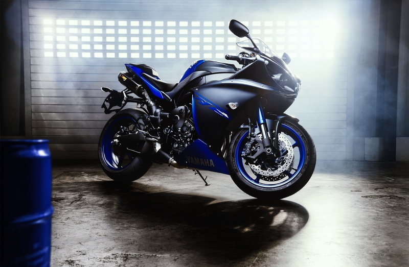 sport, Yamaha, Superbike, speed, Blue, engine, Lights, architecture, chrome, black color, mode of Transport, indoors, day, sports, Motorcycle, street, travel