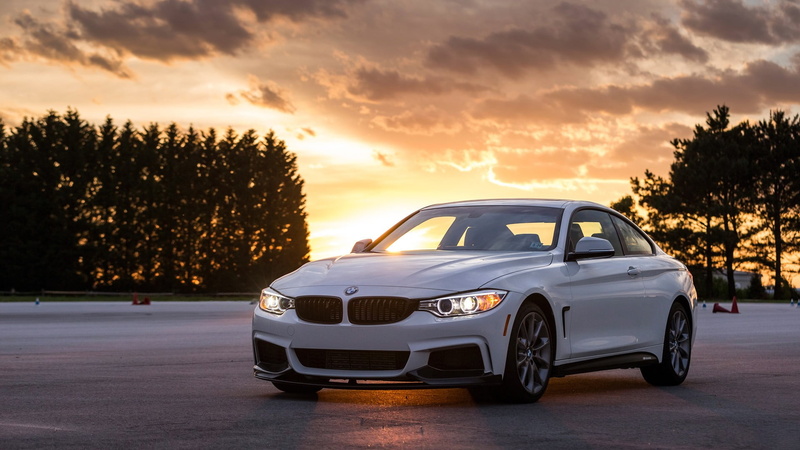 sky, no people, 1080P, sedan, motor vehicle, bmw, city, tree, sunset, orange color, sunlight, outdoors, travel, cloud - sky, stationary, transportation