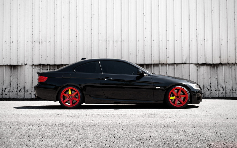 tire, sports Car, day, built structure, speed, fuel and Power Generation, 1080P, black, shiny, outdoors, wheel, motor Vehicle, city, engine, urban Scene