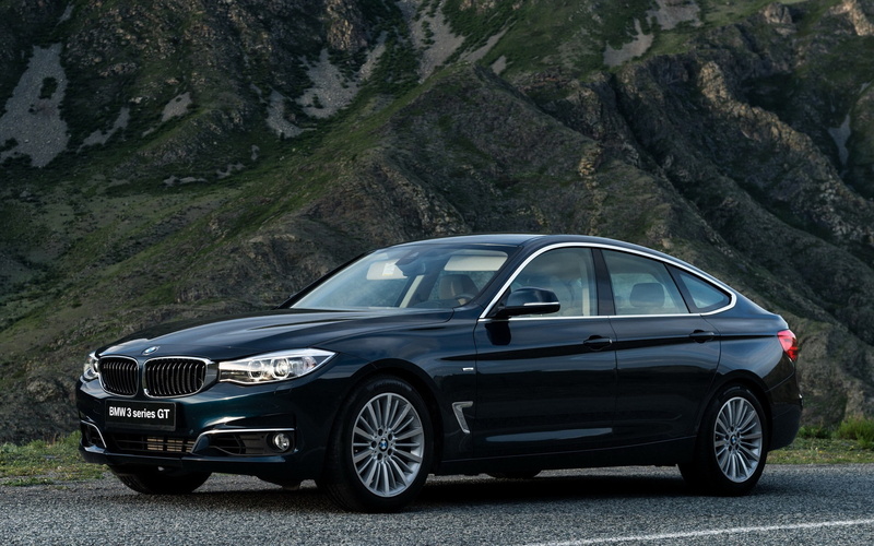 desktop, outdoors, black, retro styled, sedan, day, land, stationary, auto, no people, gt, plant, wheel, mode of transportation, travel, hd, land vehicle