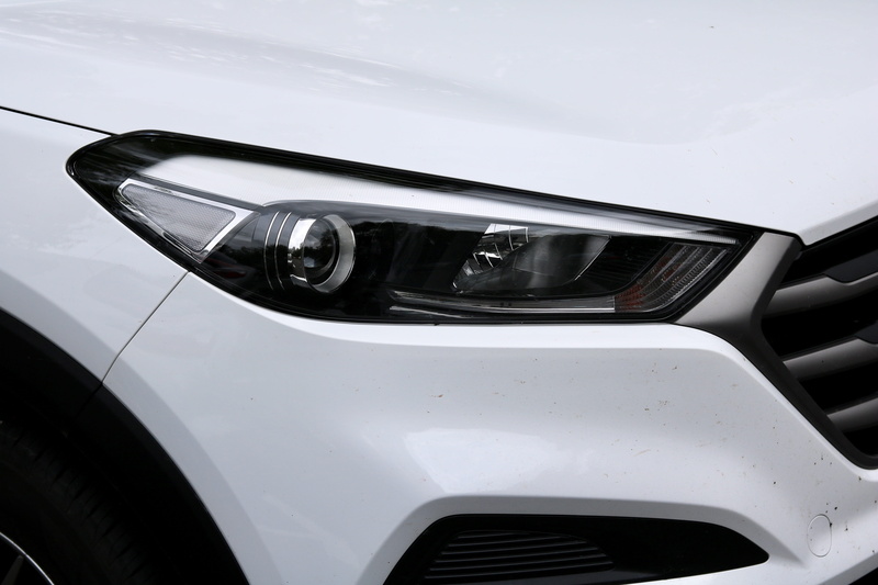 vehicle light, wealth, modern, land vehicle, design, spotlight, close-up, 5K, automotive, motor vehicle, silver colored, metal, shiny, technology, lighting