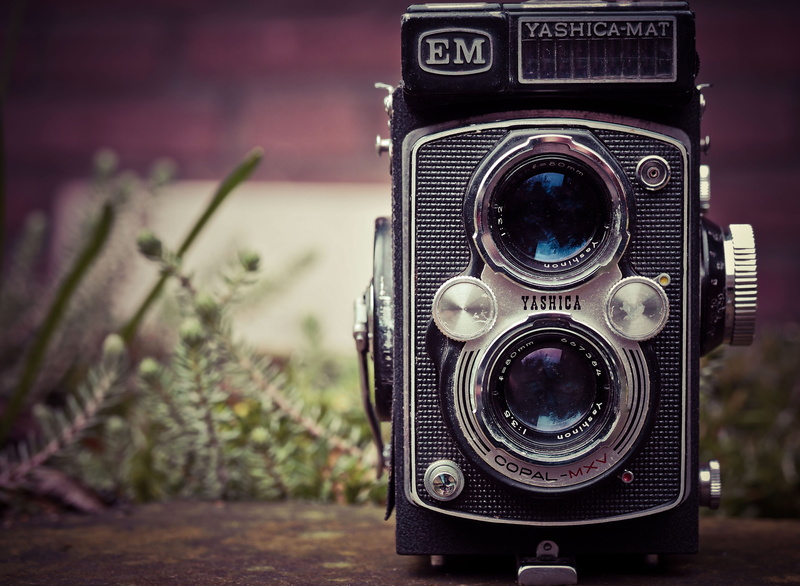 mat, analog, rangefinder camera, vintage, focus, gray, soil, yashica, single object, outdoors, photographic equipment, old, old camera, 4K, photography