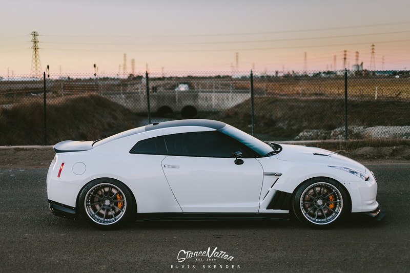 door, Nissan Skyline GT-R R35, travel, mode of transportation, white, clear sky, field, vintage car, outdoors, side view, sky, retro styled, Nissan, motor vehicle