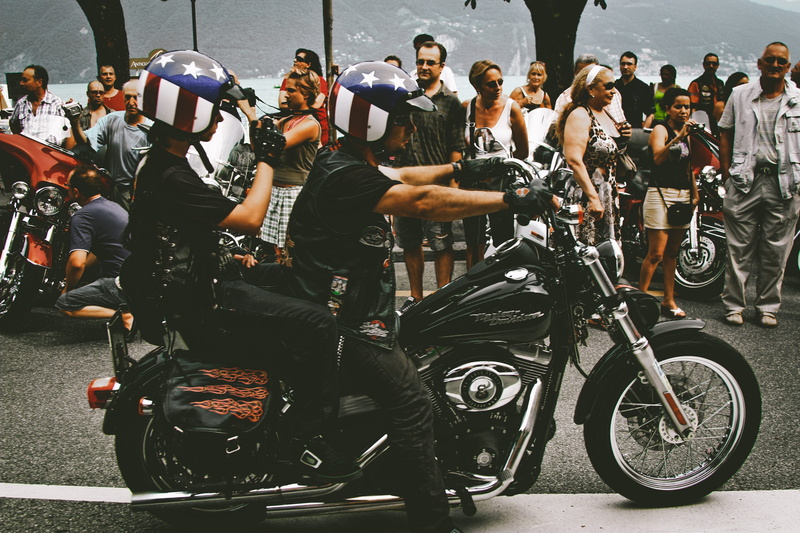 city, extreme, lifestyles, transportation system, 4K, women, transportation, men, touring, motorbike, land vehicle, crowd, crash helmet, motorcycle, ride