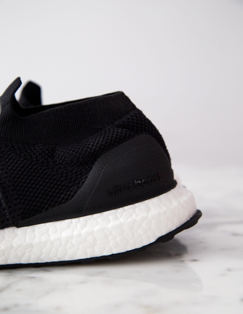 black and white, close-up, no people, 4K, ultraboost, single object, brown, ultra, clothing, pair, fashion, studio shot, focus on foreground, adida, unpaired