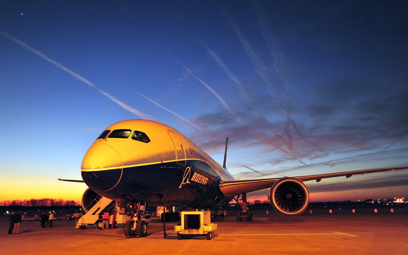 transportation, airport, commercial airplane, stationary, cloud - sky, hd, plane, wheel, aerospace industry, outdoors, airport runway, mode of transportation
