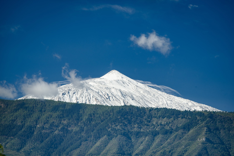 tranquil scene, azure sky, glacier, snow, tenerife, cloud - sky, outdoors, sky, volcano, idyllic, ice, scenery, plateau, mountain, slope, landscape, winter