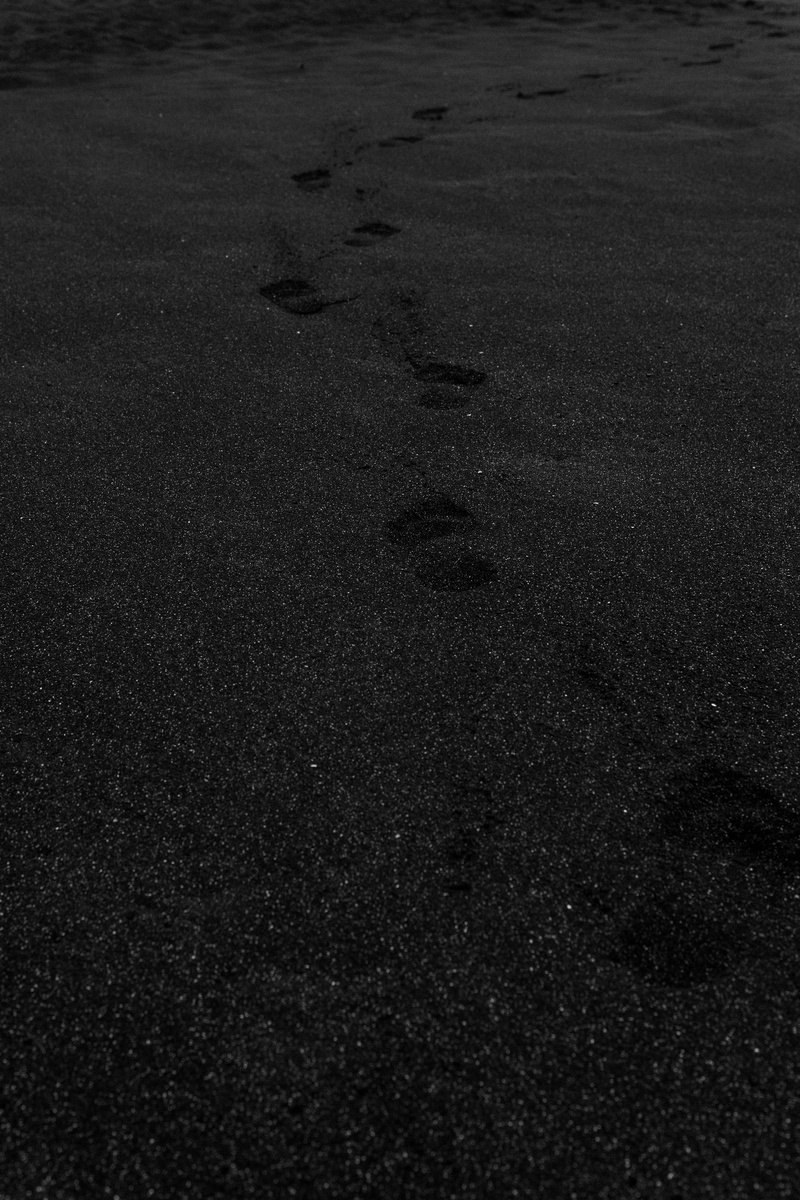 outdoors, rug, word, ocean, street, tranquility, texture, coast, full frame, nature, backgrounds, city, ground, tarmac, sand, white, absence