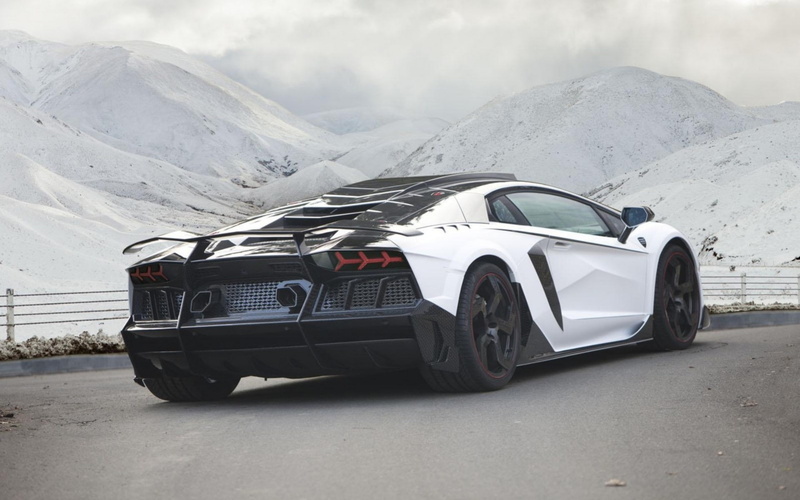 stationary, winter, mountain peak, nature, snowcapped mountain, vehicle, Lamborghini Aventador, land vehicle, day, mountain range, luxury, wheel, mode of transportation