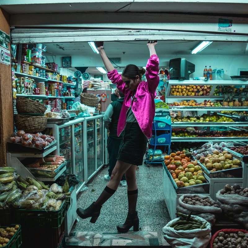 healthy eating, variation, retail display, hairstyle, shirt, bogotá, casual clothing, arms raised, standing, desing, freshness, she, food, lifestyles, pink