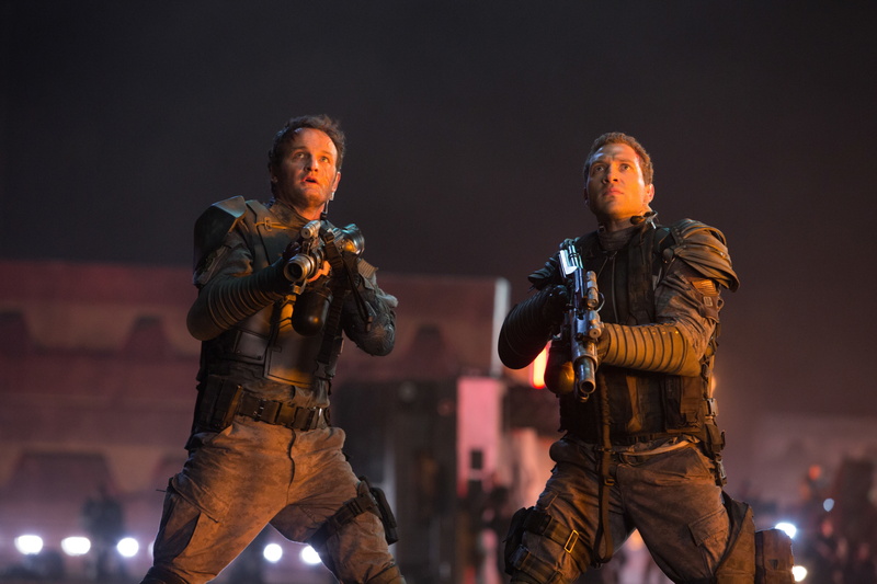 equipment, clothing, screenshot, indoors, standing, waist up, fiction, performance, terminator, leather, 5K, Terminator: Genisys, stage, Jai Courtney