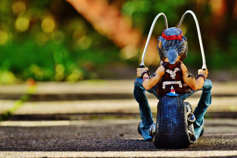 biker, sport, front view, outdoors, bike, two wheeled vehicle, adult, joy of life, day, dom, figurine, protection, selective, tattooed, road, people, motorcycle