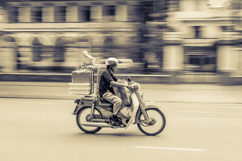 riding, outdoors, ride, cyclist, real people, adult, full length, delivery, 1080P, action, men, fast, biker, on the move, city street, vehicle, transportation